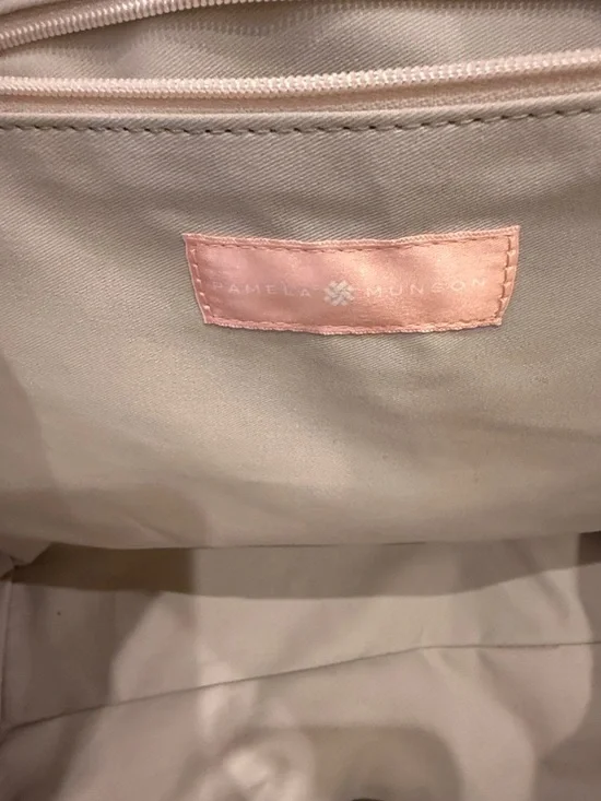 Pamela Munson “Teddy Bag” Neutral Woven Straw Tote Bag with Camel Leather Trim - Picture 2 of 8